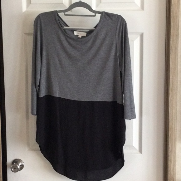 Vince Camuto Tops - Vince Camuto Hi-Lo Tunic Top
